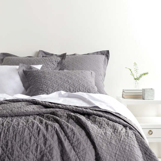 Luxury Bedding Store Oakville| Bedsheets, Duvets, Pillows 
